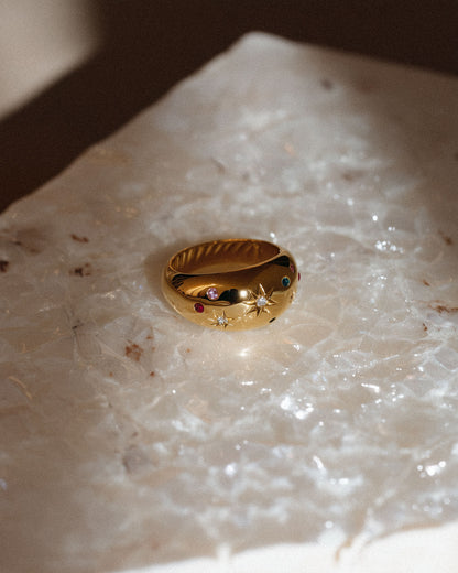 Crystals Confetti Dome 18k Gold Ring