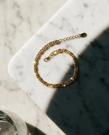 18K Gold S-link Bracelet | Scroll link Gold Bracelet
