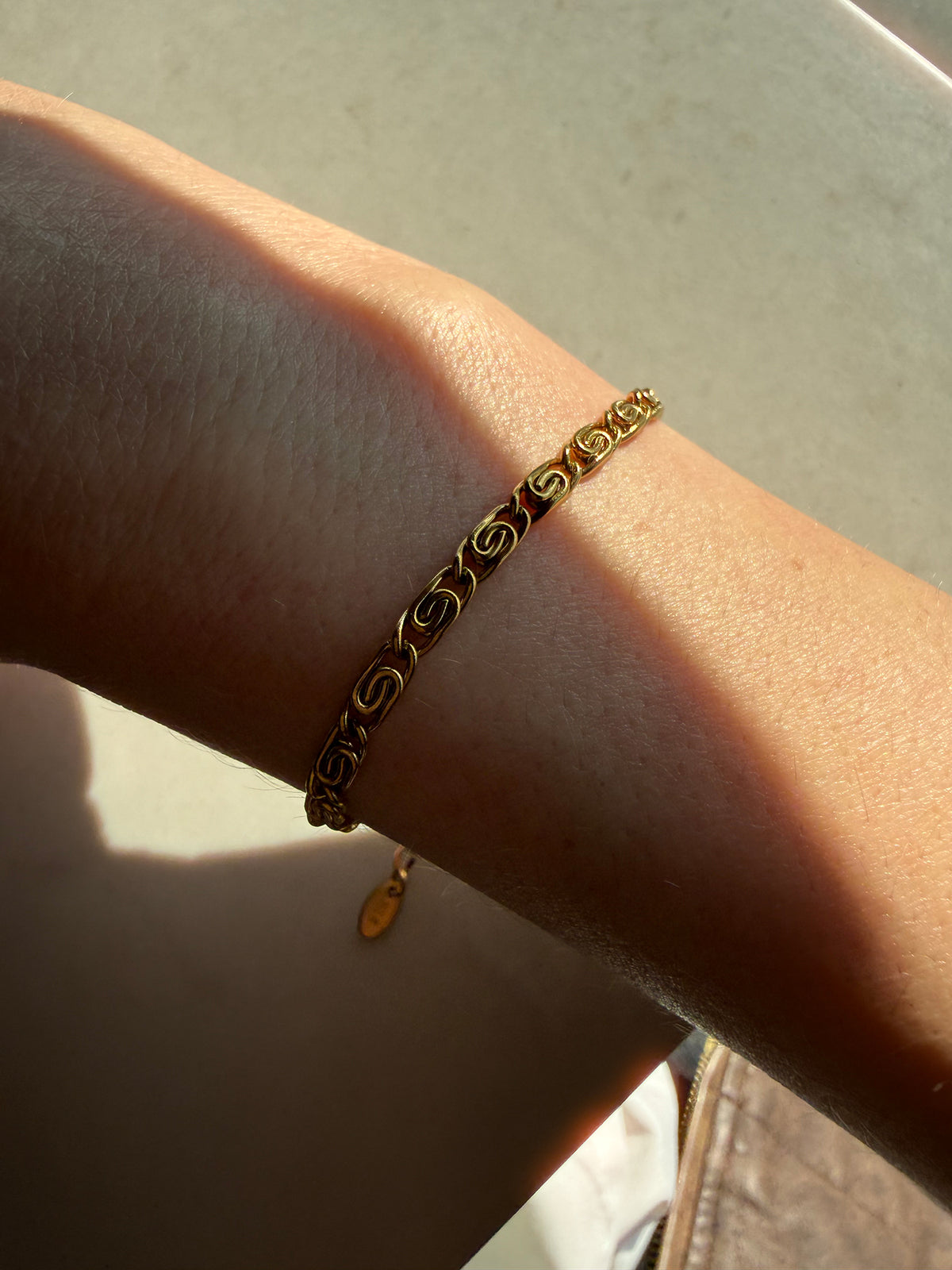 18K Gold S-link Bracelet | Scroll link Gold Bracelet