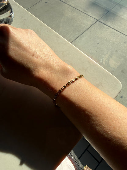 18K Gold S-link Bracelet | Scroll link Gold Bracelet