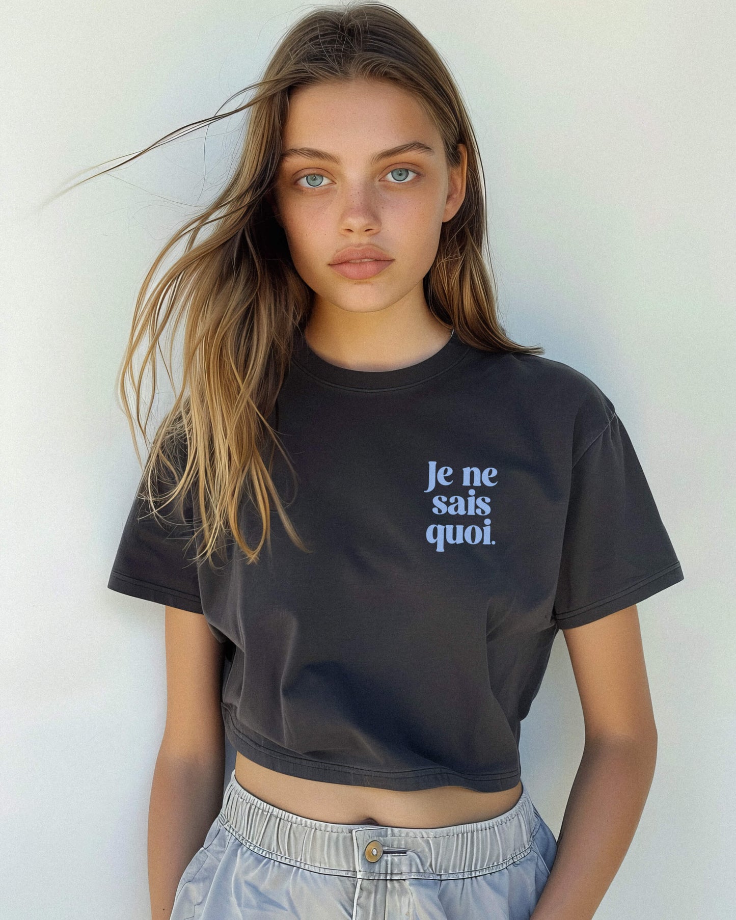 Je Ne Sais Quoi Crop Tee